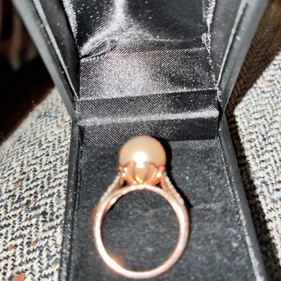 Pearl ring size 8 - Picture 5 of 5